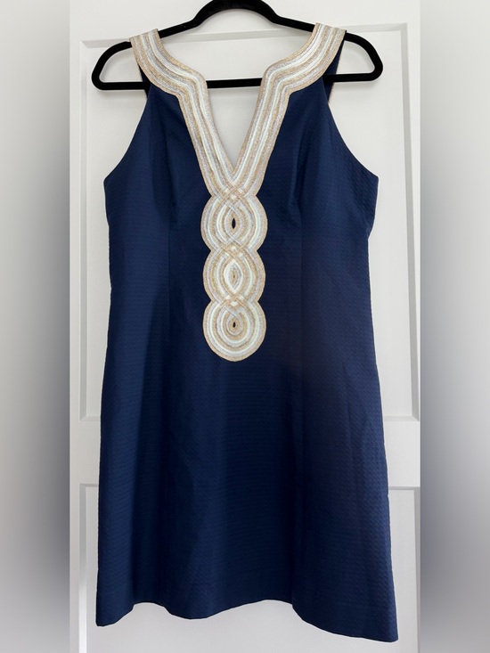 Dresses & Skirts - EUC Lilly Pulitzer Valli Sleeveless Navy Shift Dress Metallic Neckline, Size 8
